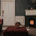 The Pheasant Spacious District Retreat Near Cartmel * 그레인지오버샌즈