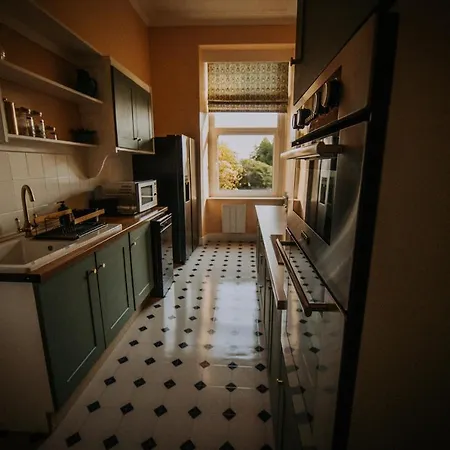 The Pheasant Spacious Georgian With Log Fire And Garden Views * Grange-over-Sands