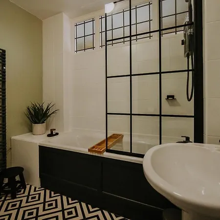 The Pheasant Spacious Georgian With Log Fire And Garden Views *