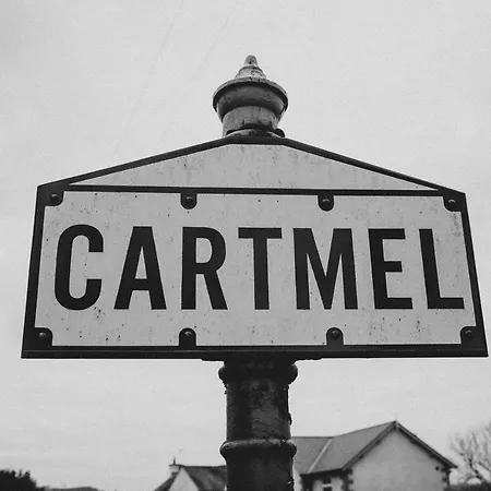 The Pheasant Spacious Georgian With Log Fire And Garden Views דירה Grange-over-Sands