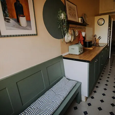 Appartement The Pheasant Spacious Georgian With Log Fire And Garden Views