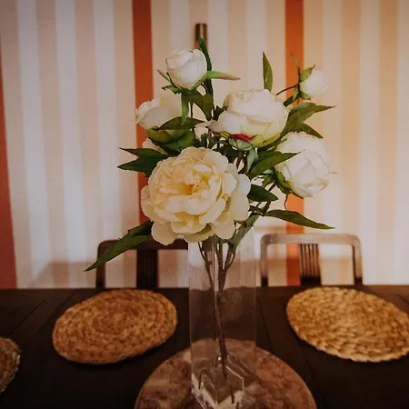 The Pheasant Spacious Georgian With Log Fire And Garden Views Grange-over-Sands