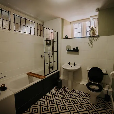 The Pheasant Spacious Georgian With Log Fire And Garden Views דירה *