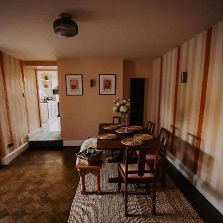 The Pheasant Spacious Georgian With Log Fire And Garden Views *