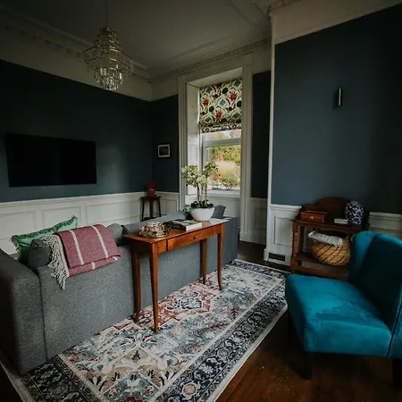 Appartement The Pheasant Spacious Georgian With Log Fire And Garden Views Grange-over-Sands