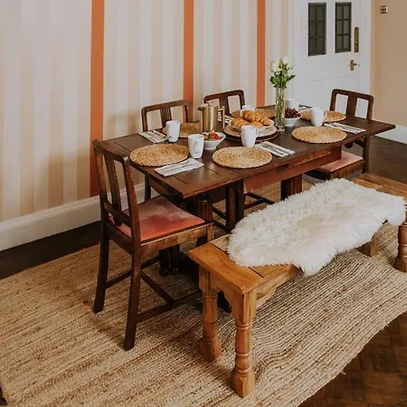 The Pheasant Spacious District Retreat Near Cartmel *